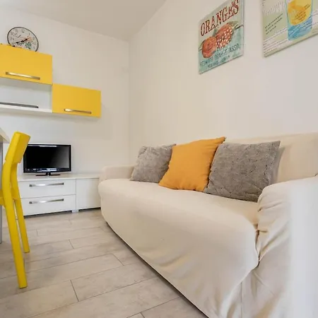 Blu Indaco Apartment *