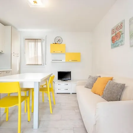 Blu Indaco Apartment *